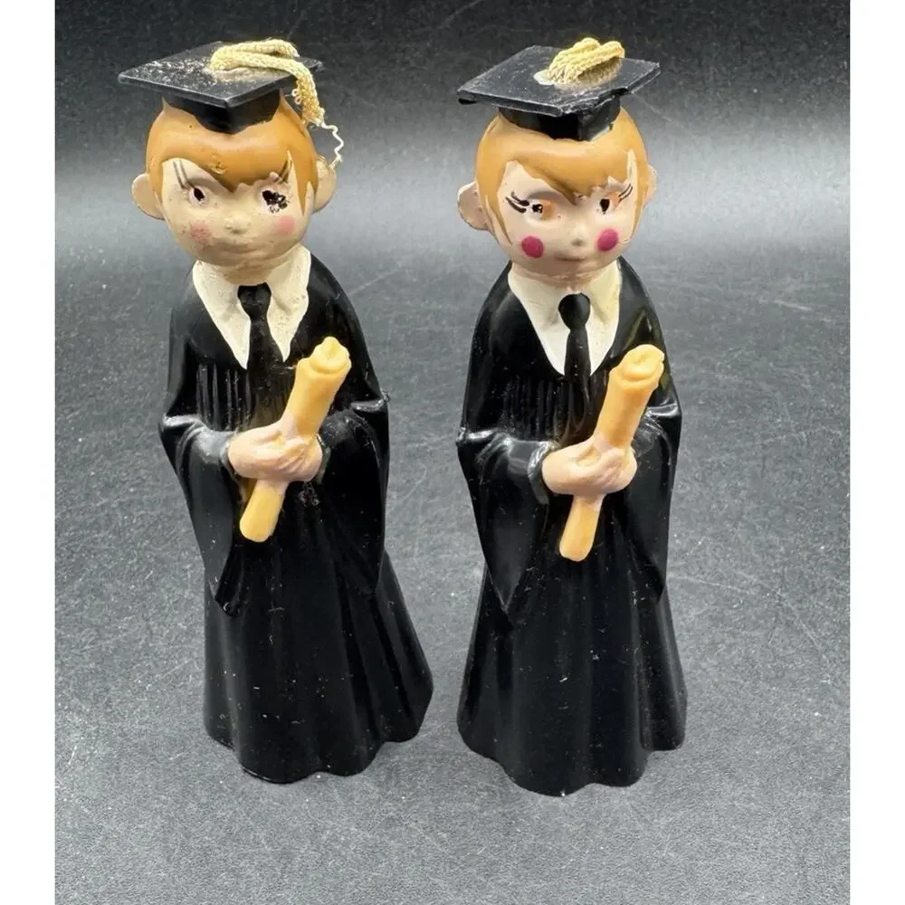 2 Vtg 1972 WILTON Graduation Cake Toppers Figures Boy & Girl Hong Kong -T28